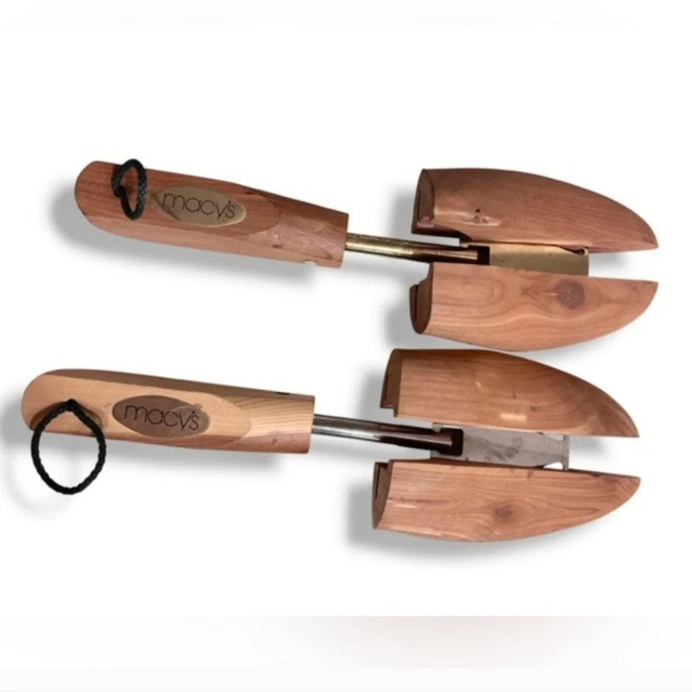 MACY’S Cedar Shoe Tree Adjustable Split Toe Size Medium